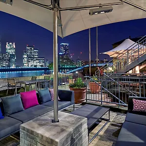 Doubletree By Hilton - Docklands Riverside Londýn